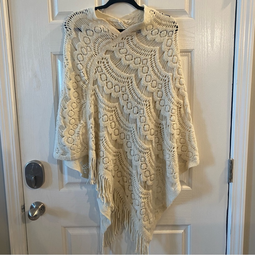 Anthropology do everything in love shawl